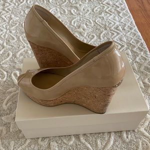 Jimmy Choo 124 Papina Nude Patent Leather Wedge Size 9 (39.5)